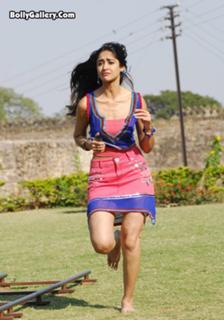 Ileana D'Cruz feet photo thumbnail