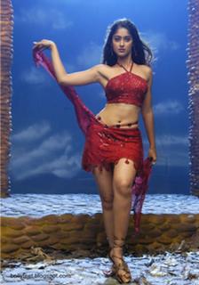 Ileana D'Cruz feet photo thumbnail