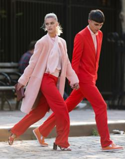 Nina Agdal feet photo thumbnail