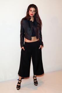 Sara Sampaio feet photo thumbnail