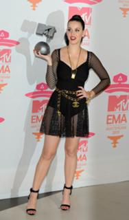 Katy Perry feet photo thumbnail