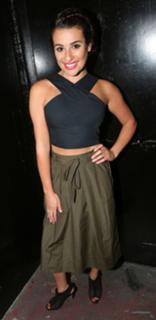 Lea Michele feet photo thumbnail