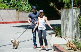 Minka Kelly feet photo thumbnail