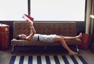 Olivia Munn feet photo thumbnail