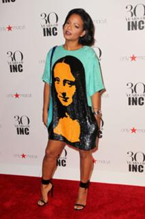 Christina Milian feet photo thumbnail