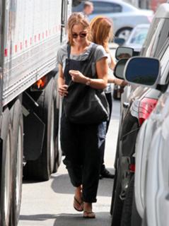 Minka Kelly feet photo thumbnail