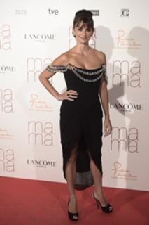 Penélope Cruz feet photo thumbnail