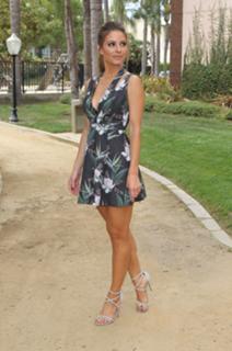 Maria Menounos feet photo thumbnail
