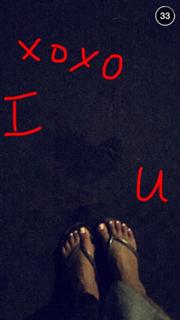 Vida Guerra feet photo thumbnail
