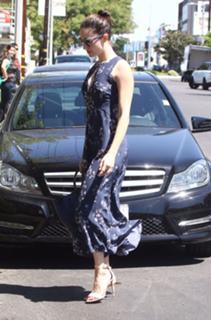 Emmy Rossum feet photo thumbnail
