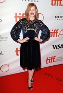 Jessica Chastain feet photo thumbnail