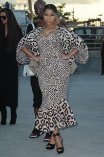 Nicki Minaj feet photo thumbnail