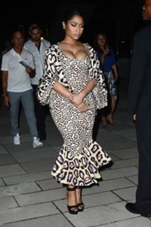 Nicki Minaj feet photo thumbnail