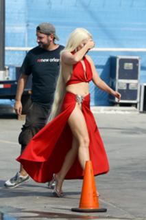 Lady Gaga feet photo thumbnail