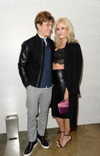 Pixie Lott feet photo thumbnail