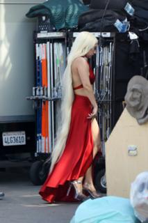 Lady Gaga feet photo thumbnail