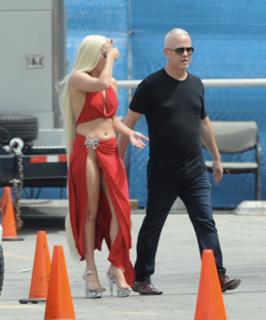 Lady Gaga feet photo thumbnail