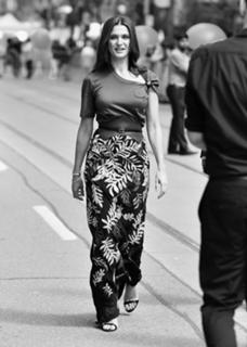 Rachel Weisz feet photo thumbnail