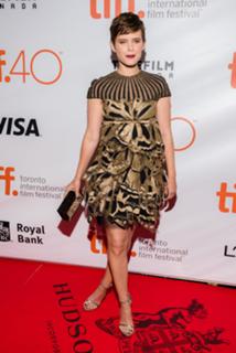 Kate Mara feet photo thumbnail