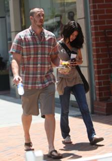 Selena Gomez feet photo thumbnail