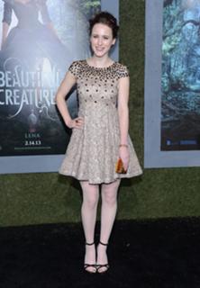 Rachel Brosnahan feet photo thumbnail