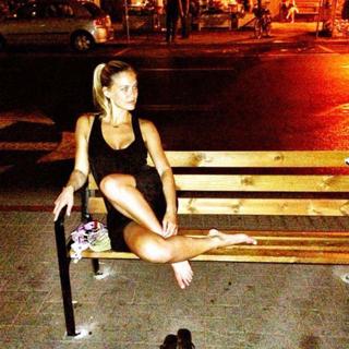 Bar Refaeli feet photo thumbnail