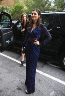 Victoria Justice feet photo thumbnail