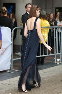 Kristen Stewart feet photo thumbnail