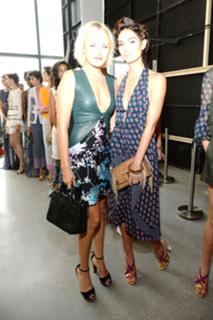 Malin Akerman feet photo thumbnail