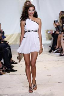 Irina Shayk feet photo thumbnail