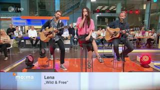 Lena Meyer-Landrut feet photo thumbnail