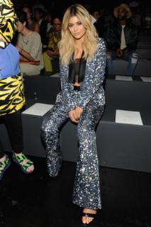 Kylie Jenner feet photo thumbnail