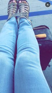 Vida Guerra feet photo thumbnail