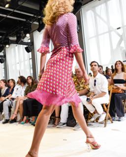 Karlie Kloss feet photo thumbnail