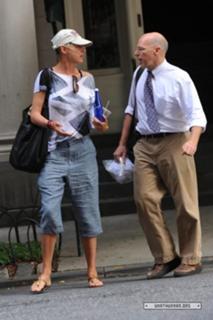 Uma Thurman feet photo thumbnail