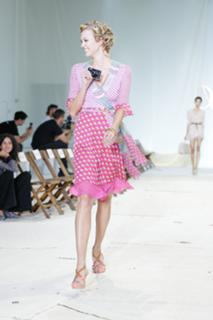 Karlie Kloss feet photo thumbnail