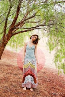 Lily Collins feet photo thumbnail