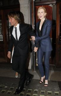 Nicole Kidman feet photo thumbnail