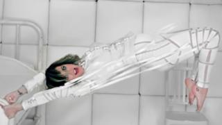 Katy Perry feet photo thumbnail