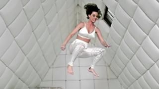 Katy Perry feet photo thumbnail