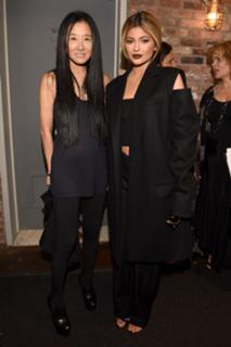 Kylie Jenner feet photo thumbnail