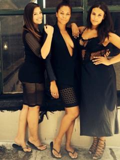 Ashley Graham feet photo thumbnail