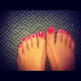 Lauren Alaina feet photo 3
