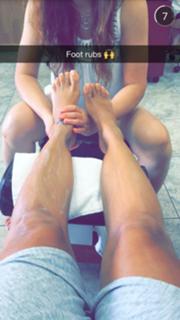 Vida Guerra feet photo thumbnail