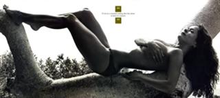Brooke Burke feet photo thumbnail