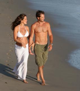 Brooke Burke feet photo thumbnail