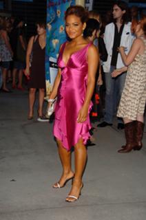 Christina Milian feet photo thumbnail
