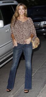 Denise Richards feet photo thumbnail