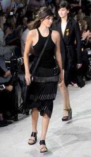 Kendall Jenner feet photo thumbnail