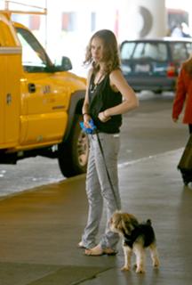 Natalie Portman feet photo thumbnail